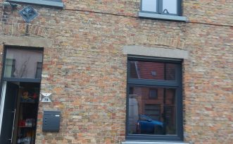 moderne zwarte ramen